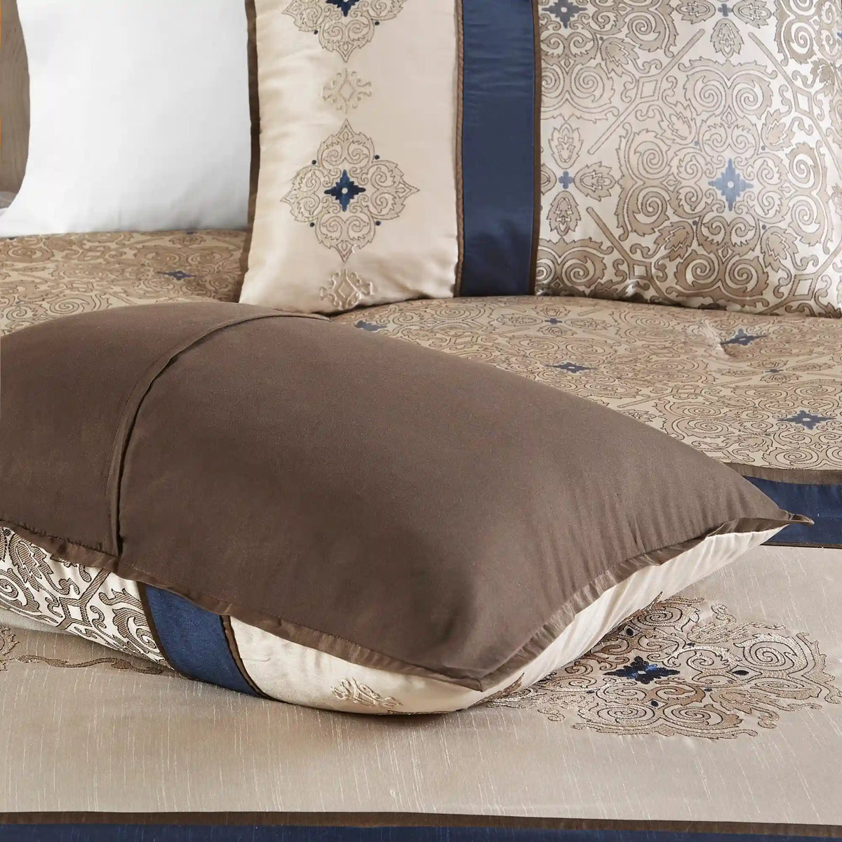 Delaney 24-Piece Comforter Set Room In a Bag