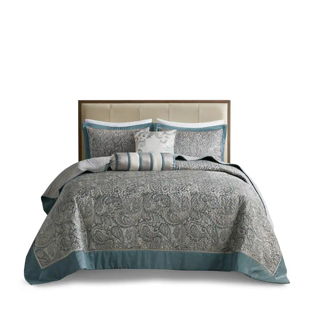 Aubrey 5-Piece Jacquard Bedspread Set with Throw Pillows