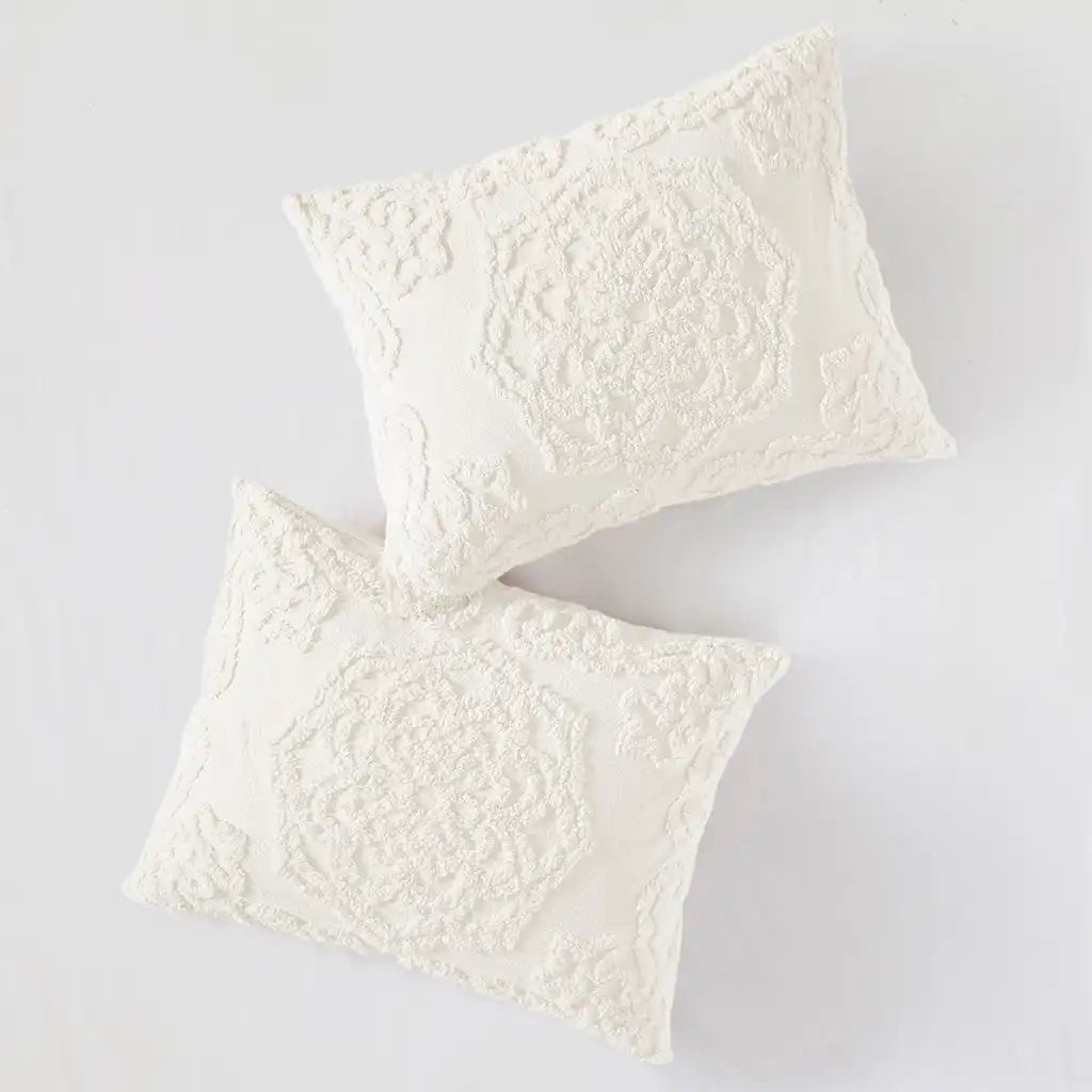 Laetitia 3-Piece Tufted Cotton Chenille Medallion Comforter Set