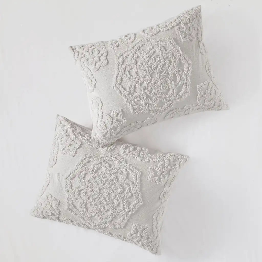 Laetitia 3-Piece Tufted Cotton Chenille Medallion Comforter Set