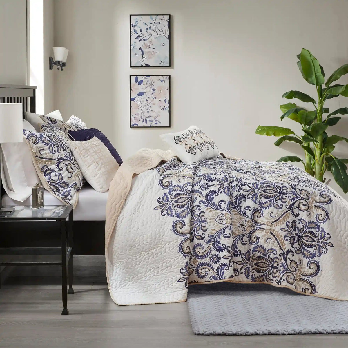 Cali 6-Piece Reversible Quilt Set with Throw Pillows