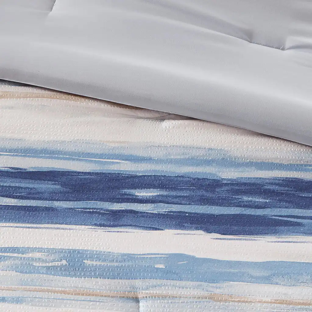 Marina 8-Piece Printed Seersucker Comforter Quil Set
