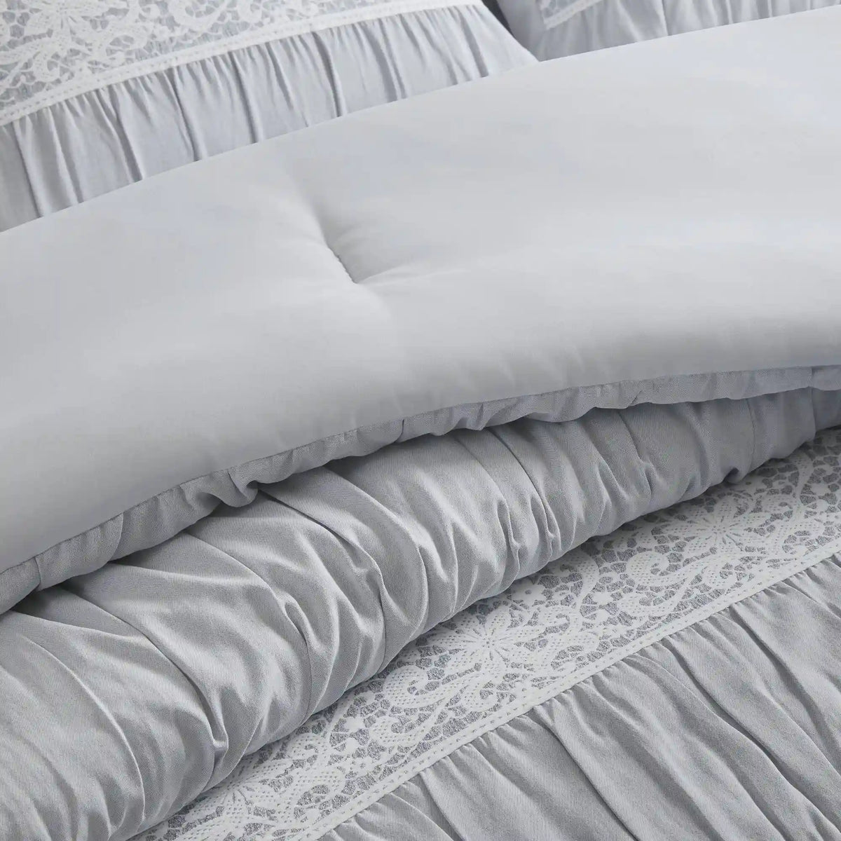 Perryn 7-Piece Jacquard Comforter Set with Decorative Pillow