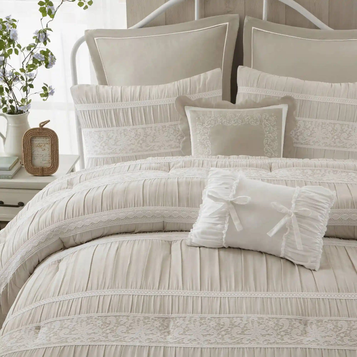 Perryn 7-Piece Jacquard Comforter Set with Decorative Pillow