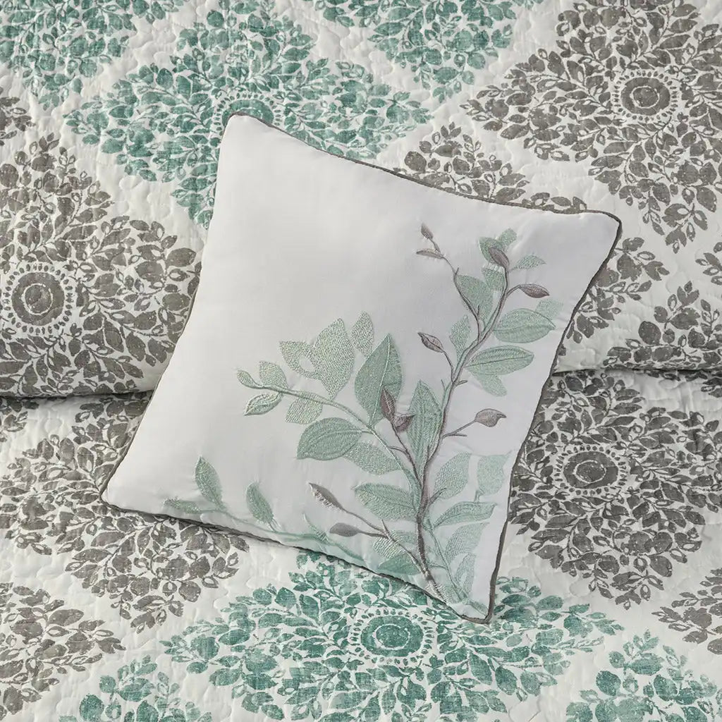 Claire 6-Piece Printed Quilt Set with Throw Pillows