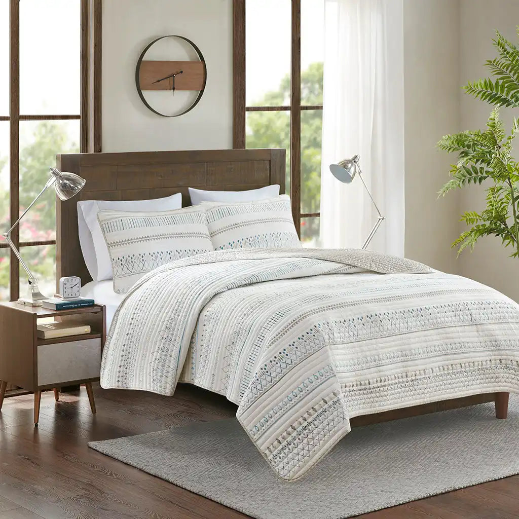 Fraser 3-Piece Printed Microfiber Seersucker Antimicrobial Quilt Set