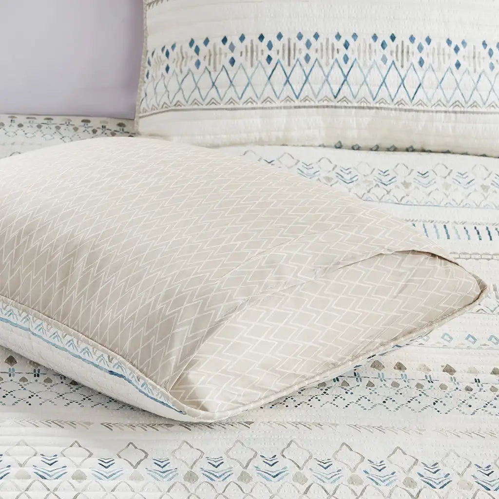 Fraser 3-Piece Printed Microfiber Seersucker Antimicrobial Quilt Set