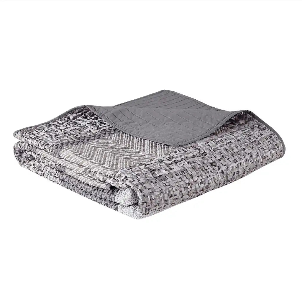 Rhapsody 6-Piece Reversible Jacquard Quilt Set with Throw Pillows