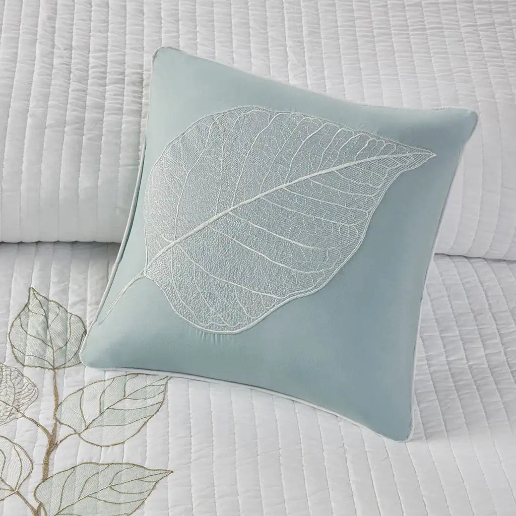 Caelie 6-Piece Embroidered Quilt Set with Throw Pillows