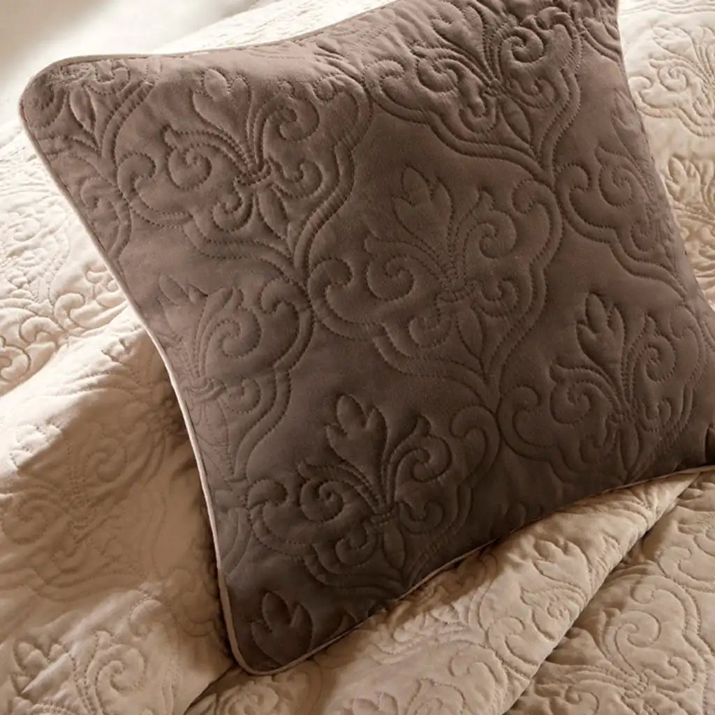 Attingham 7-Piece Quilt Set with Euro Shams and Throw Pillows